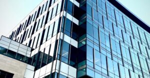 4 Things To Look For In a Commercial Real Estate Broker