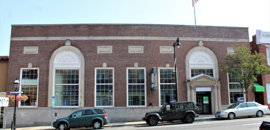 10 Main St
